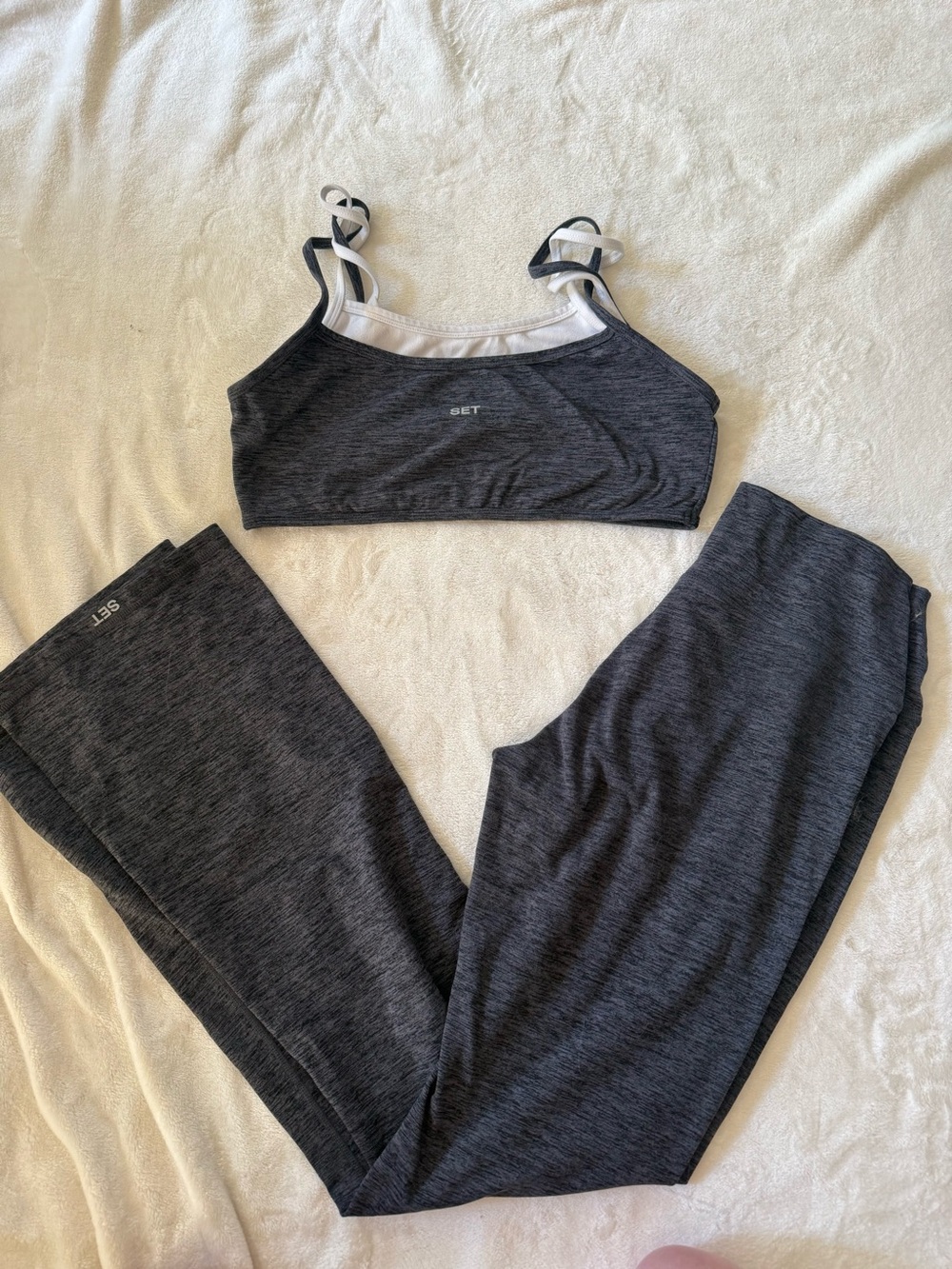set active layered form cloud set – charcoal Gray – pepper
